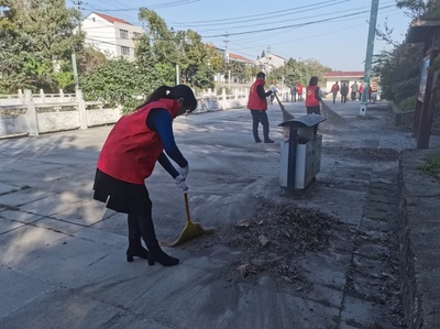 红城乡开展“全民清洁大扫除日”活动